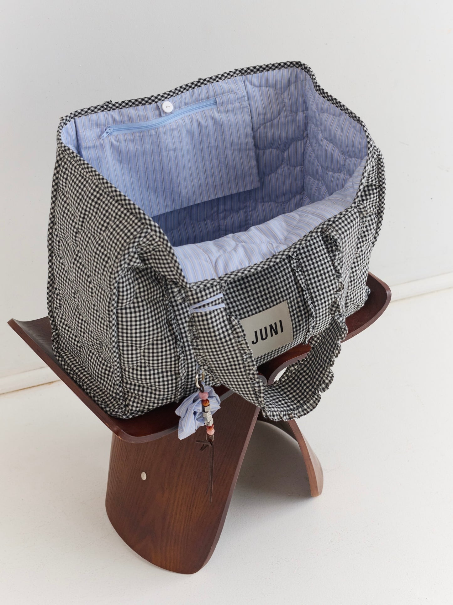 The Everything Bag / JUNI
